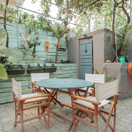 וילה Cozy Oasis With Lovely Backyard In *