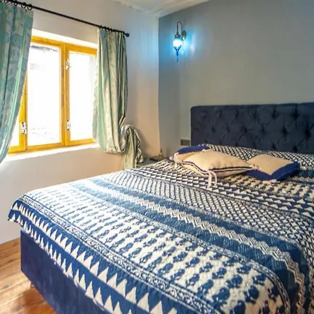 Vila Cozy Oasis With Lovely Backyard In