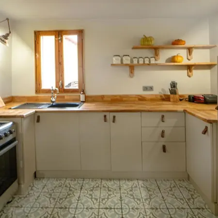 Cozy Oasis With Lovely Backyard In Vila Fethiye